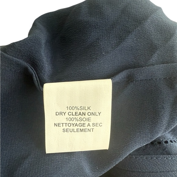 Trina Turk Womens Silk
Keyhole Cold Shoulder Bishop
Sleeve Blouse Navy Size S - Picture 6 of 9